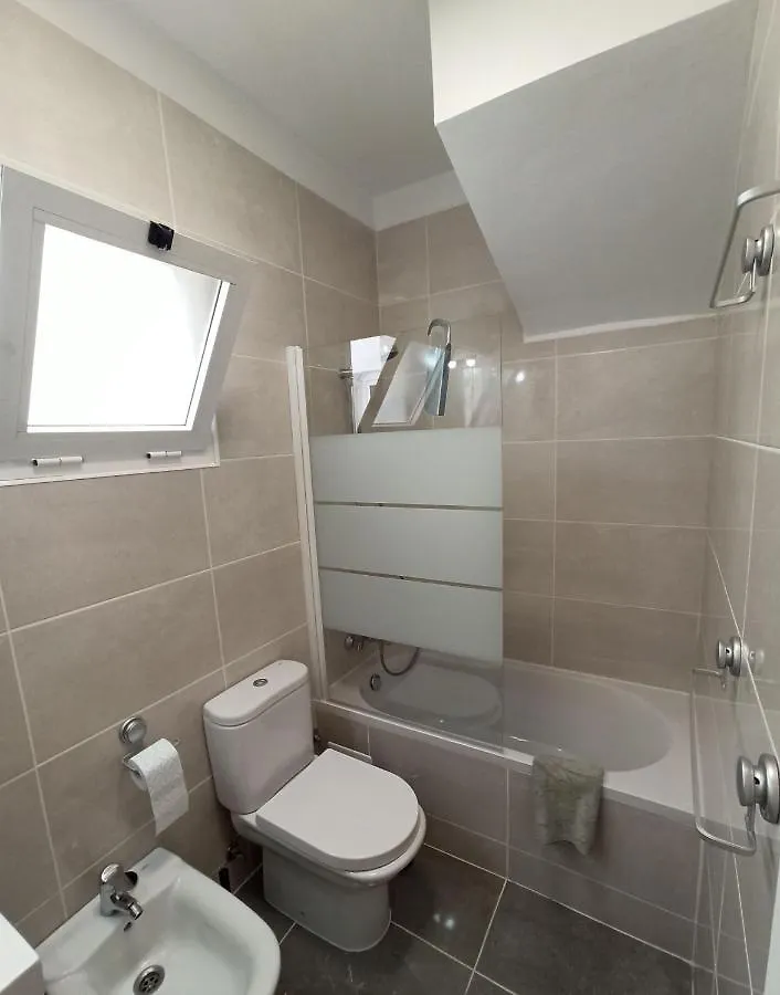 Golfsur-Jacuzzi-Privateparking-2Bath-4Bedroom-4Tv-Netflx-Fastwifi San Miguel de Abona 0*,  İspanya