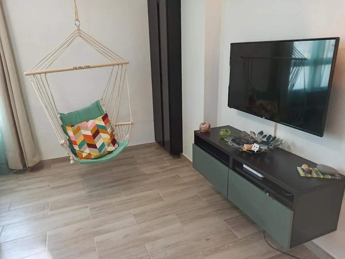 Golfsur-Jacuzzi-Privateparking-2Bath-4Bedroom-4Tv-Netflx-Fastwifi San Miguel de Abona Daire