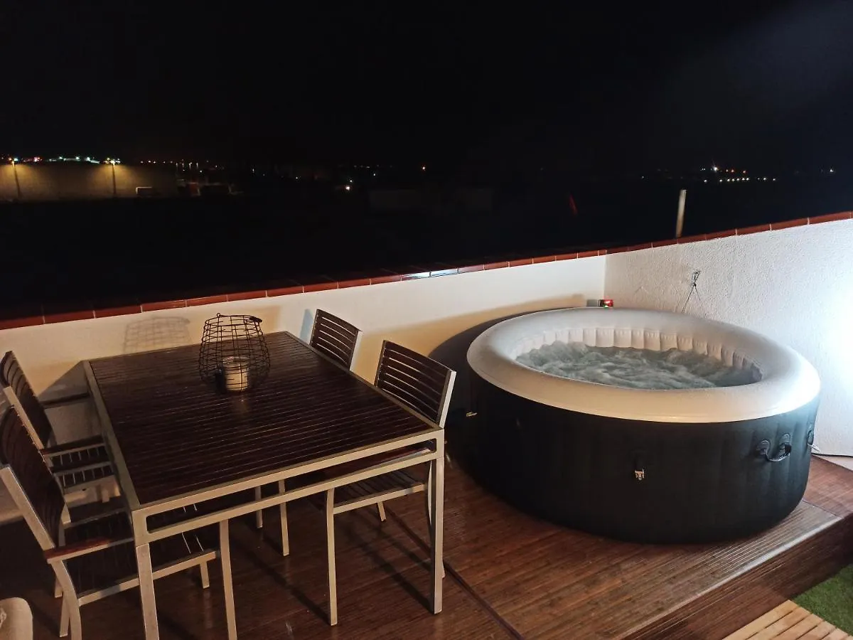 Golfsur-Jacuzzi-Privateparking-2Bath-4Bedroom-4Tv-Netflx-Fastwifi San Miguel de Abona Daire